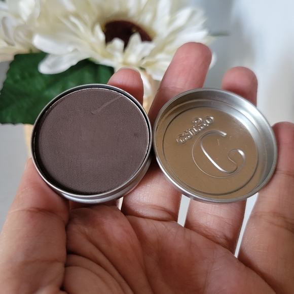 8/$25 Cargo Eyeshadow in Colombia - Picture 1 of 6